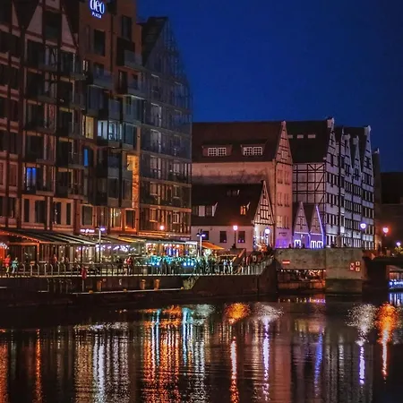 Deo Plaza Riverside & Radisson By Downtown *