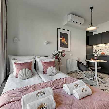Apartment Deo Plaza Riverside & Radisson By Downtown *
