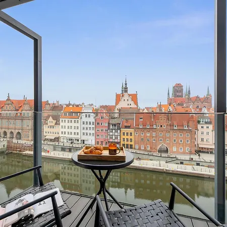Deo Plaza Riverside & Radisson By Downtown Gdansk