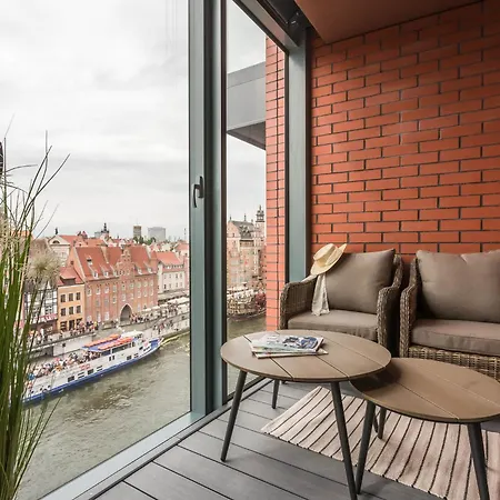 Deo Plaza Riverside & Radisson By Downtown Appartamento